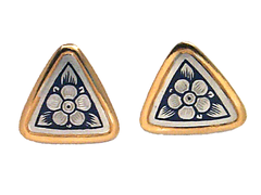 Серебряные серьги пусеты в форме треугольника с позолотой